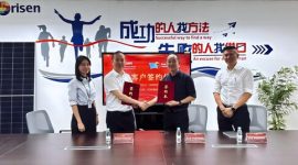 Photo&nbsp;of&nbsp;the&nbsp;two&nbsp;parties&nbsp;signing&nbsp;the&nbsp;agreement