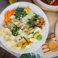 Hidangan sehat tidak harus hambar. Dengan pilihan bahan cerdas dan metode memasak yang tepat, sajian khas Indonesia bisa tampil lebih bernutrisi tanpa kehilangan cita rasa autentiknya.