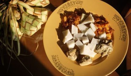 Ketupat: Warisan Kuliner Nusantara yang Tak Lekang oleh Zaman