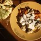 Anyaman ketupat yang indah ini tidak hanya mengenyangkan, tetapi juga menyimpan filosofi mendalam tentang kebersamaan dan kesucian yang selalu dirayakan dalam setiap momen istimewa. Ketupat yang telah matang sempurna siap disantap bersama berbagai hidangan lezat.