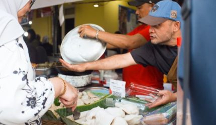 Ketupat: Warisan Kuliner yang Tak Pernah Absen dari Meja Makan Nusantara