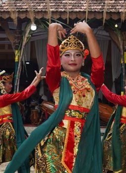 Baayun Mulud: Tradisi Membuai Doa dan Harapan di Tanah Banjar