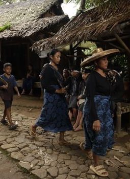 Meratus: Napas Terakhir Hutan Borneo, Pesona Abadi Dayak Penjaga Rimba